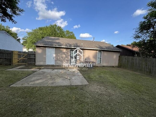 Building Photo - 5029 Cedar View Rd