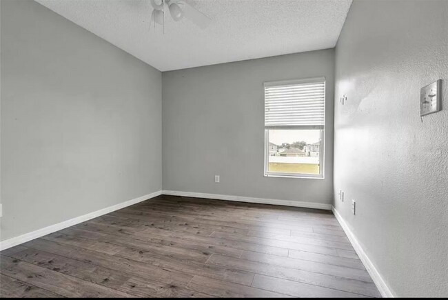 Building Photo - 447 Brayton Ln