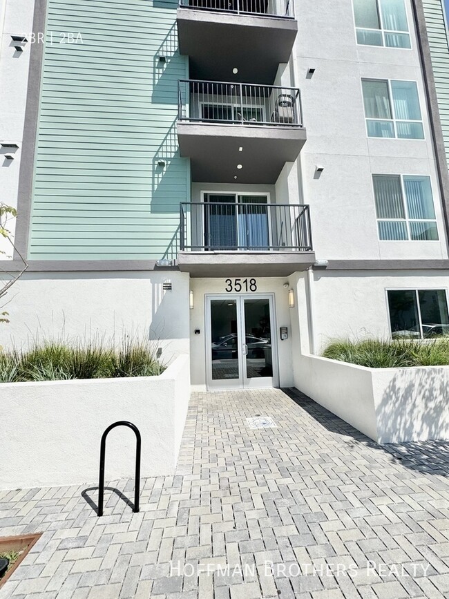 Building Photo - 3516 Chesapeake Ave