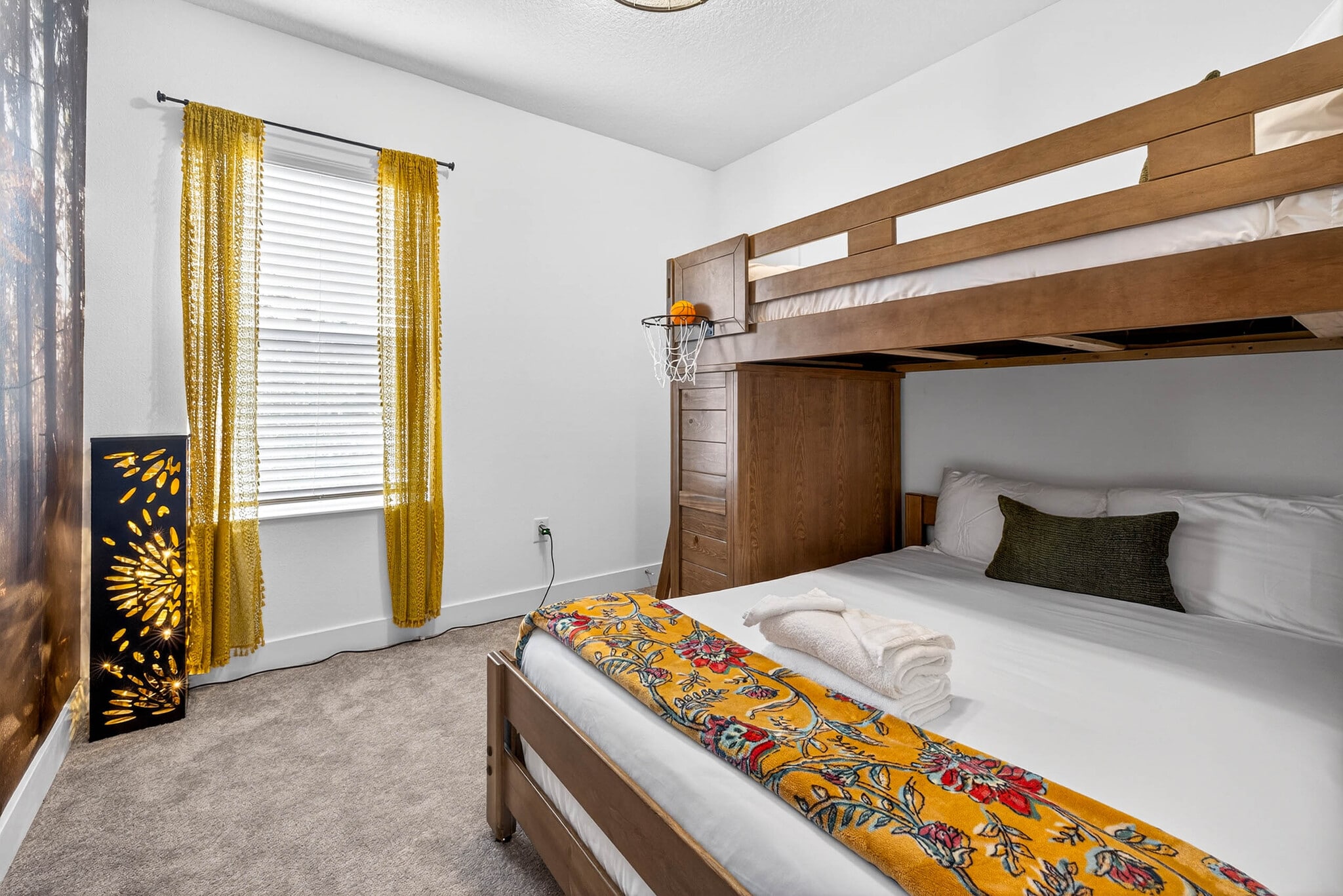 Building Photo - 1734 W Cherry St