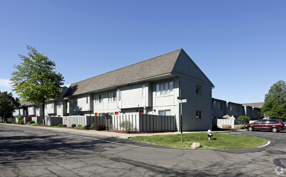 Wildwood Commons Apartments 5252 Glencrag Way Toledo OH 43615