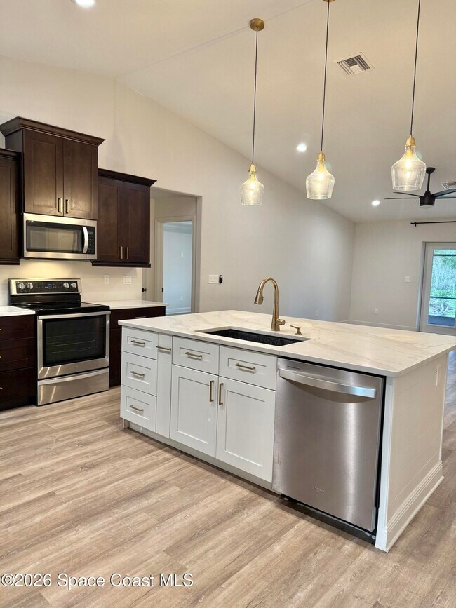 Building Photo - 4255 US-1