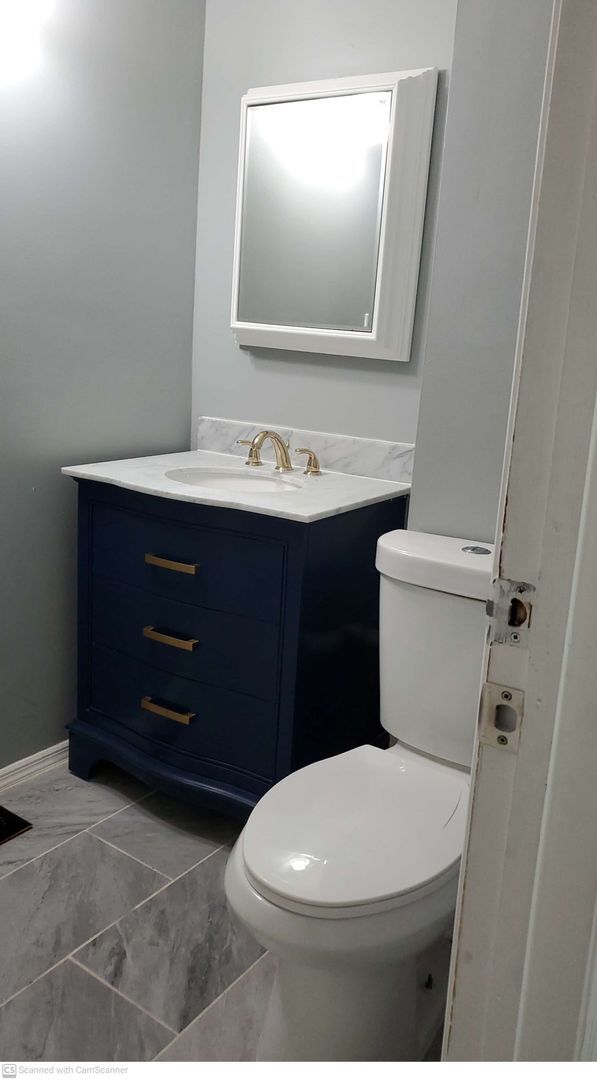 Building Photo - Beautifully Renovated 2 Bed, 1 Bath with AC!