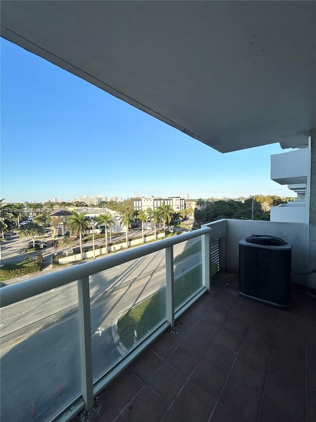 Building Photo - 13499 Biscayne Blvd