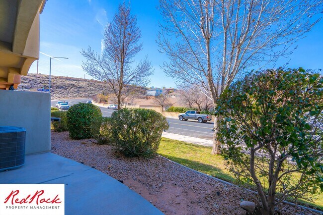 Building Photo - 2075 S Sir Monte Dr