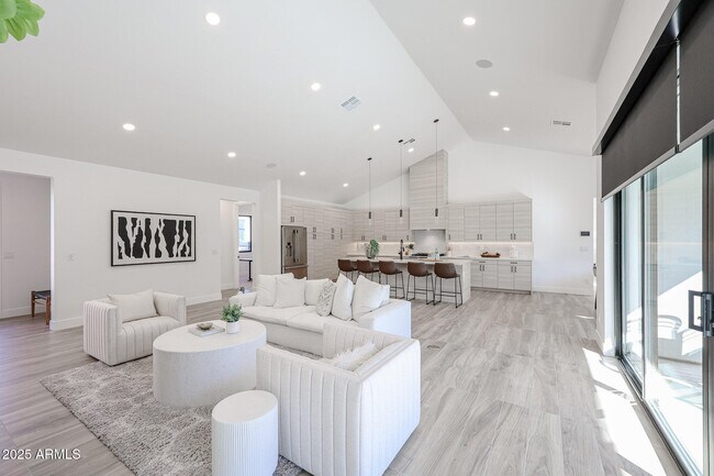 Building Photo - 6329 N 10th Dr