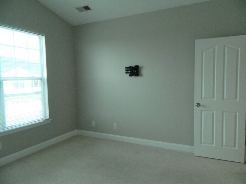 Bedroom - 248 Adams Pointe Blvd