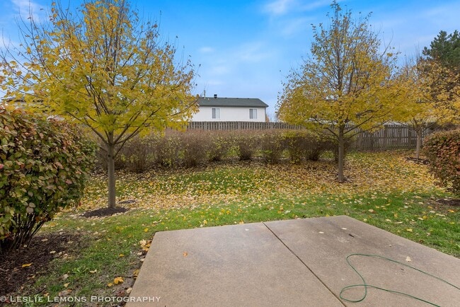 Building Photo - 4051 Blackstone Dr