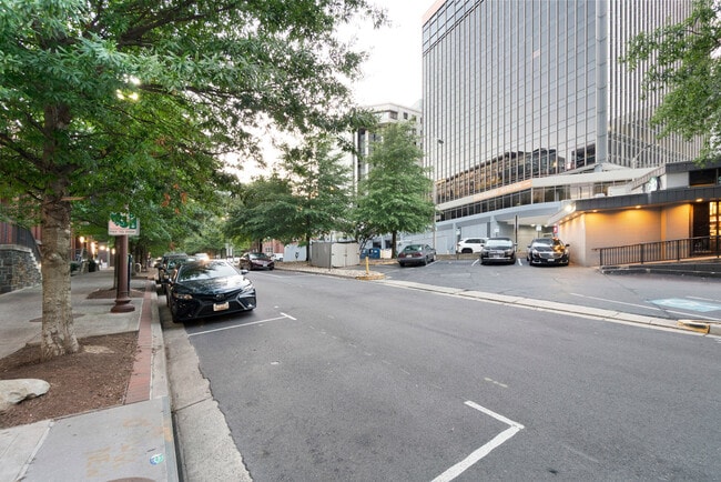 Building Photo - 1510 Clarendon Blvd