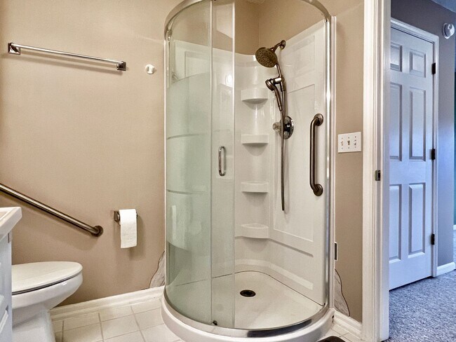 Building Photo - 5093 M-37