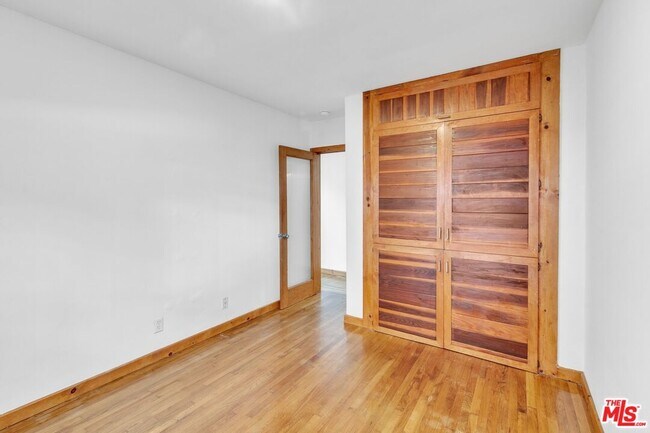 Building Photo - 1405 Ocean Park Blvd