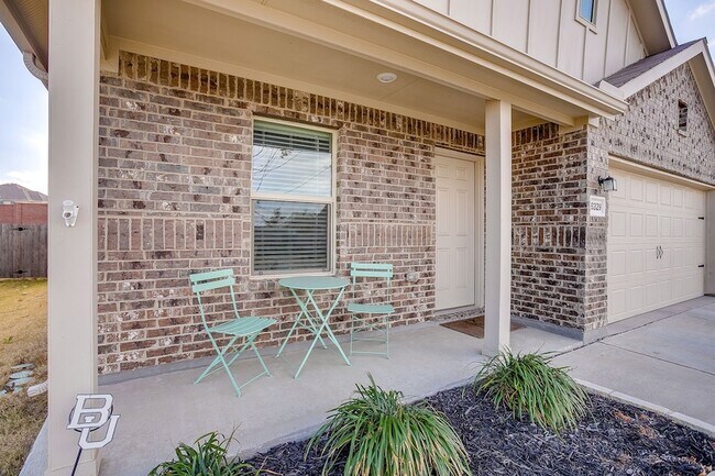 Building Photo - 6329 Becker Ave