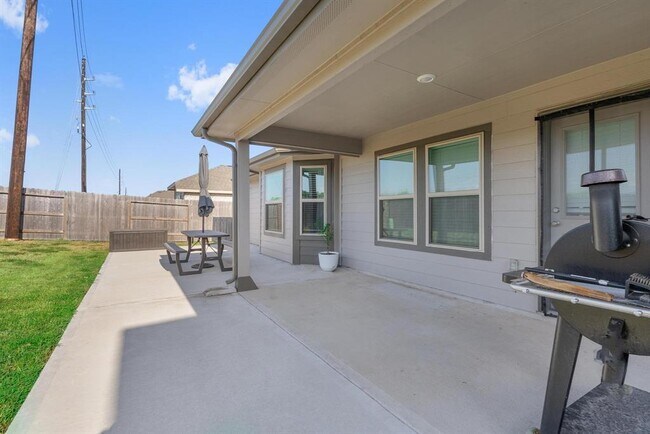 Building Photo - 4811 Sierra Ridge Dr