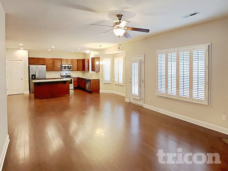 Building Photo - 5766 Woodside Forest Trail