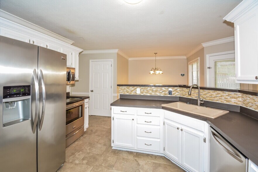 Building Photo - 6032 Bradford Hills Dr