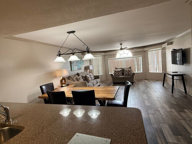 Building Photo - 2490 Sweetwater Club Cir