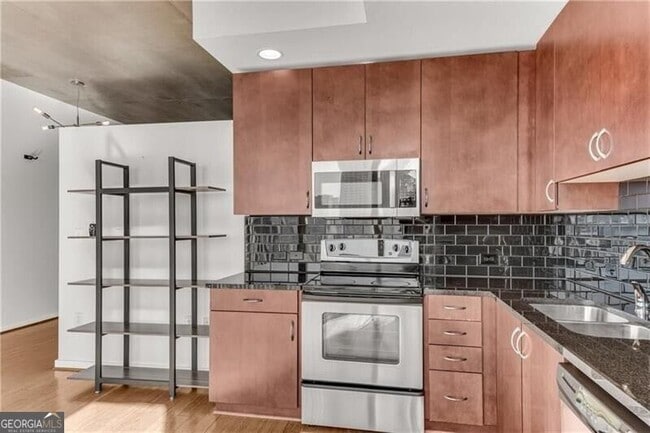 Building Photo - 860 Peachtree St NE