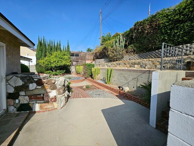 Building Photo - 3154 Jolley Dr