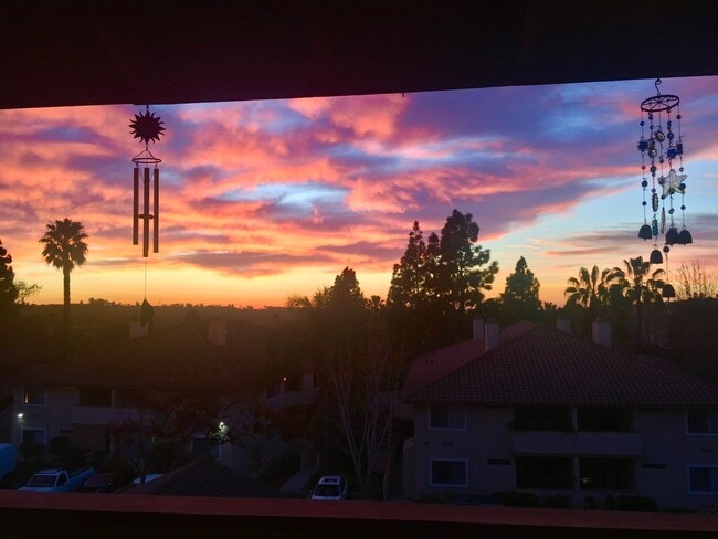 Building Photo - Beautifully Remodeled and Updated Upstairs Condo Unit in the Private & Gated Vista Way Village Co...