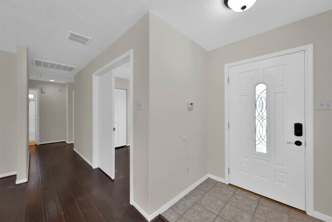 Building Photo - 24011 Pinecreek Point