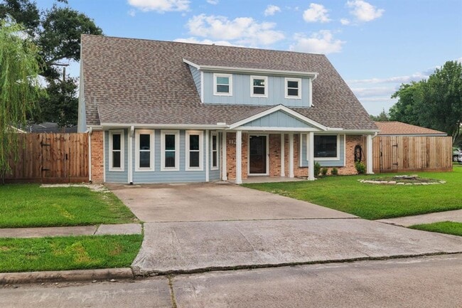 Building Photo - 11215 Sageway Dr