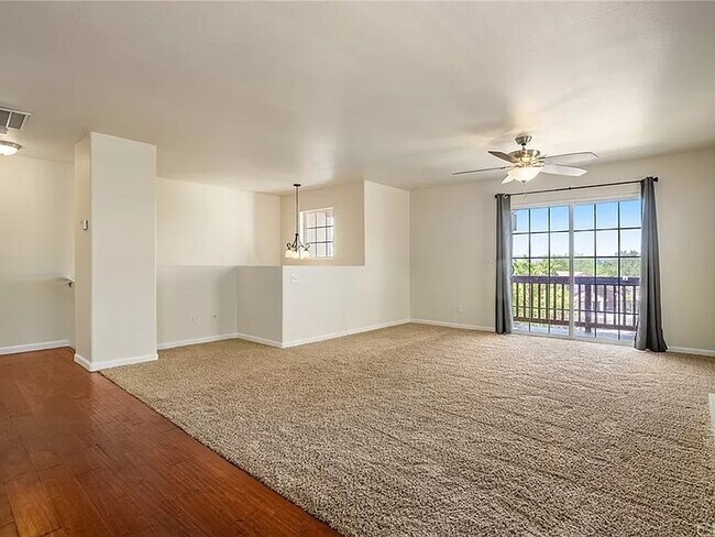 Building Photo - 833 Marlbank Pl