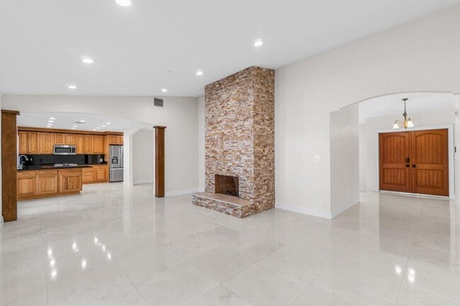 Building Photo - 20777 Soneto Dr