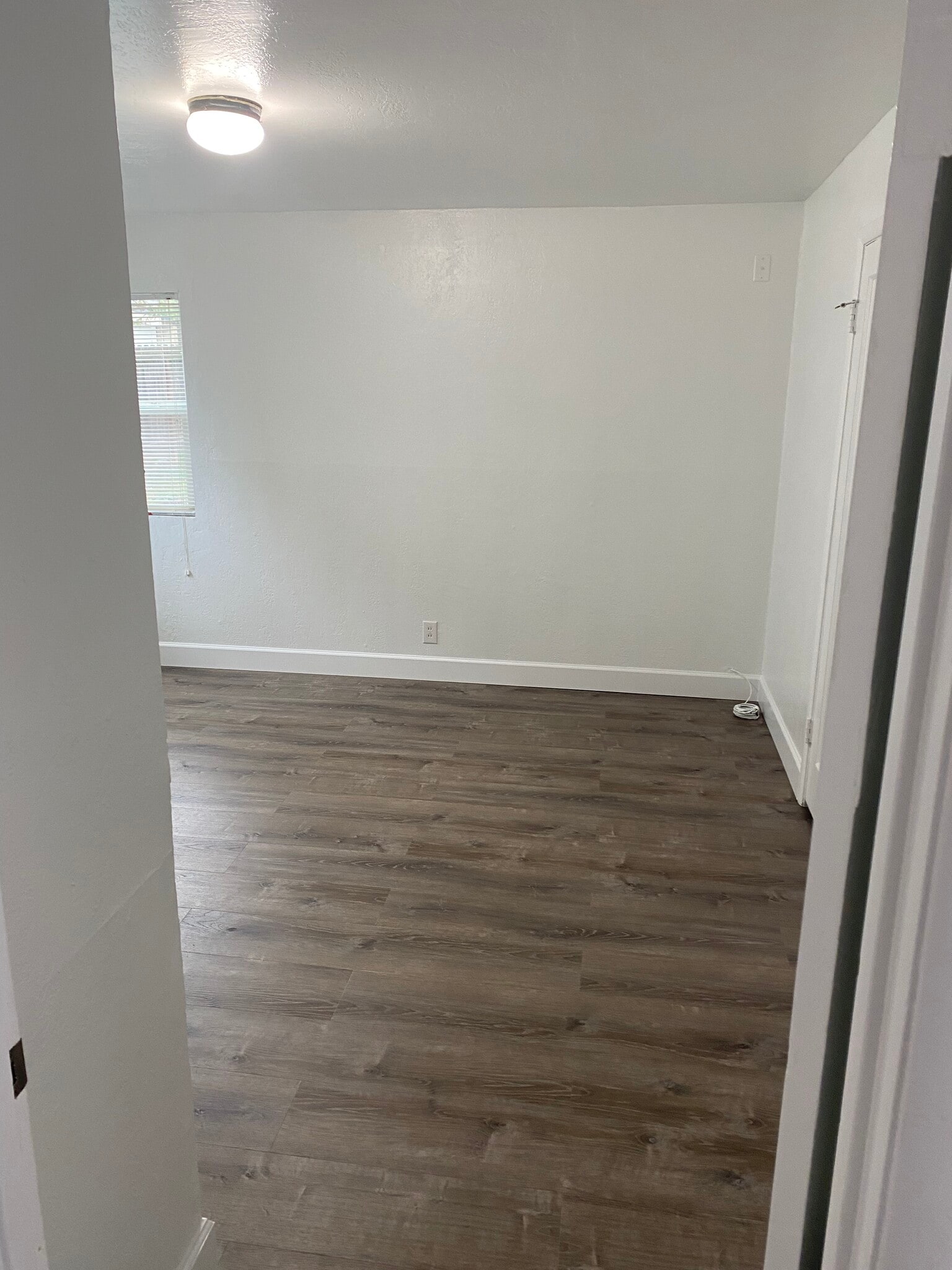 Entrance to bedroom - 1842 Lynwood Dr