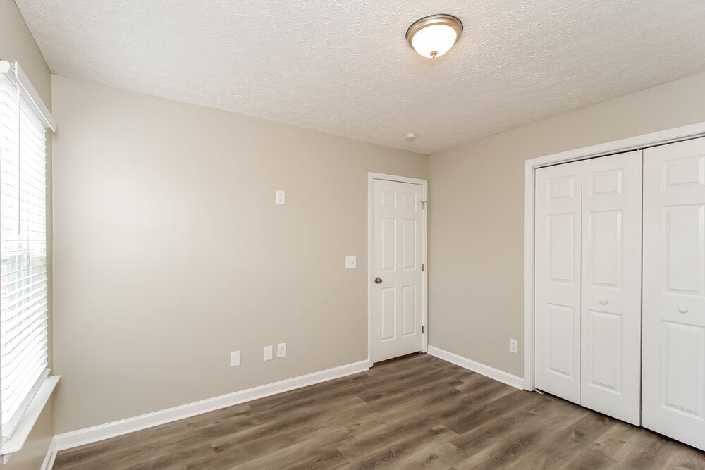 Building Photo - 20 Tavern Green