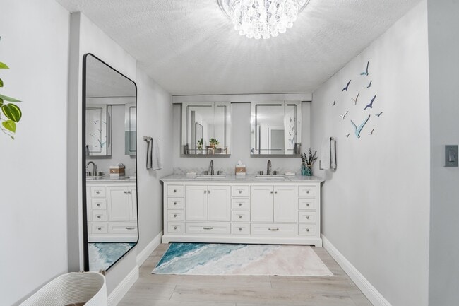 Building Photo - 1605 S US Hwy 1