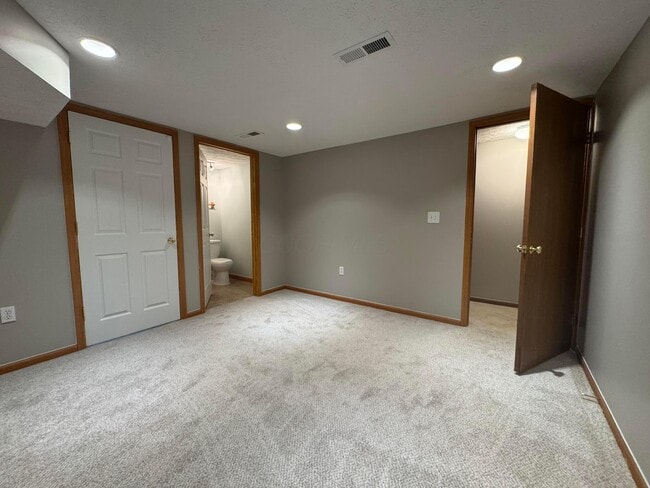 Building Photo - 1720 Messner Dr