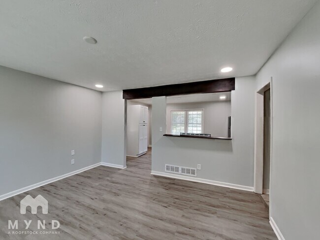 Building Photo - 944 Scoggins Rd