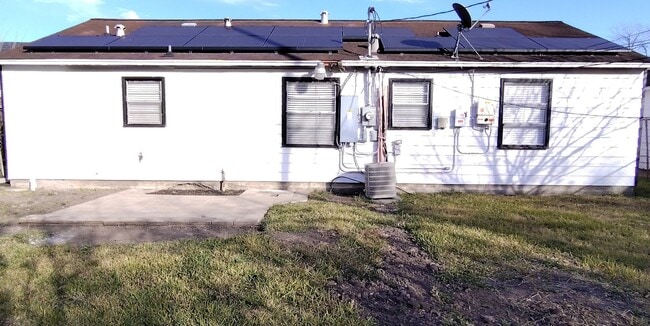 Building Photo - 10510 Sierra Dr