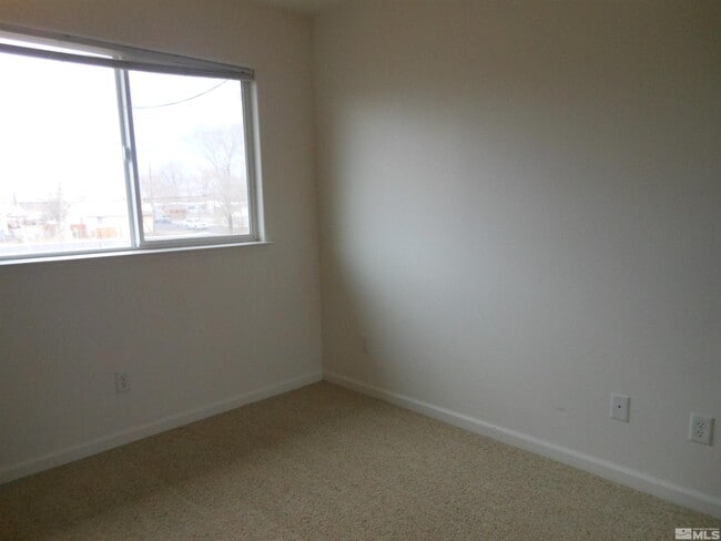 Building Photo - 693 Desert Springs Ct