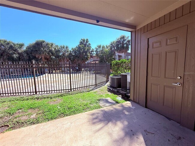 Building Photo - 6332 Newtown Cir