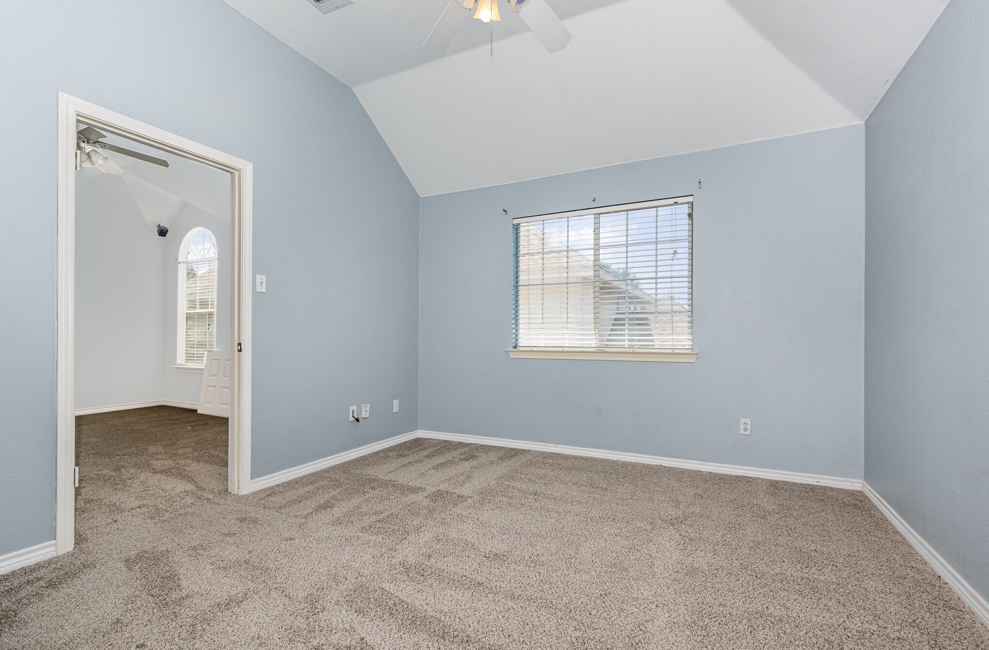 Building Photo - 1144 Taylor Ln