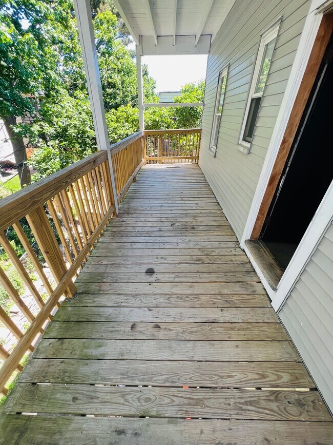 Building Photo - NEWLY RENOVATED PENTHOUSE UNIT