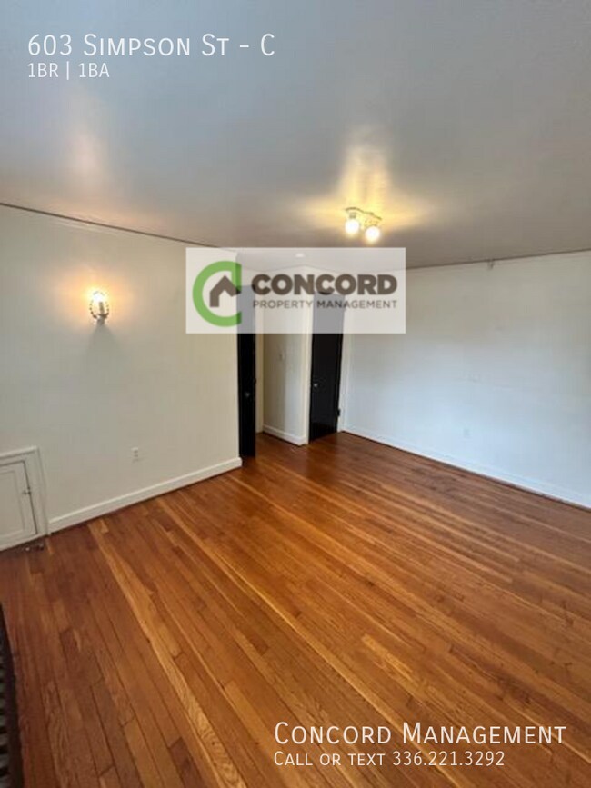 Building Photo - 603 Simpson St