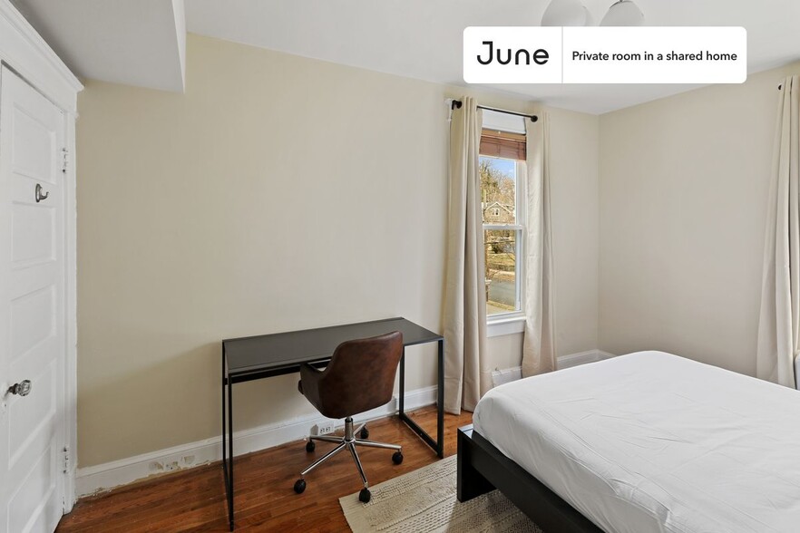 Building Photo - Room in Shared 5 bed/3 bath home in Brookland
