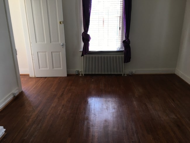 Building Photo - 3677 Park Ave