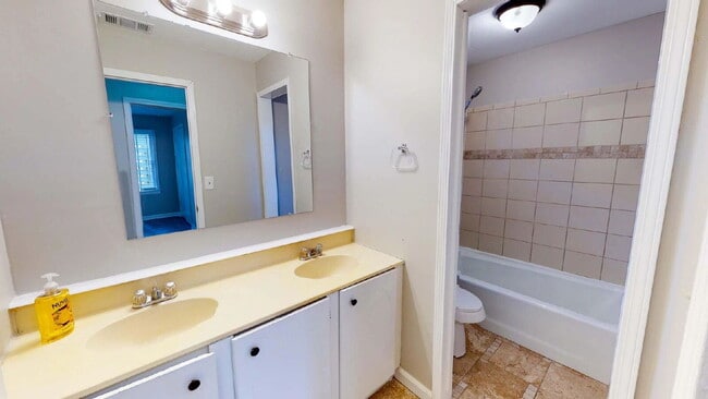 Building Photo - THE UNION GROVE | Gorgeous renovated home in Lithonia featuring large common areas, a spacious ki...