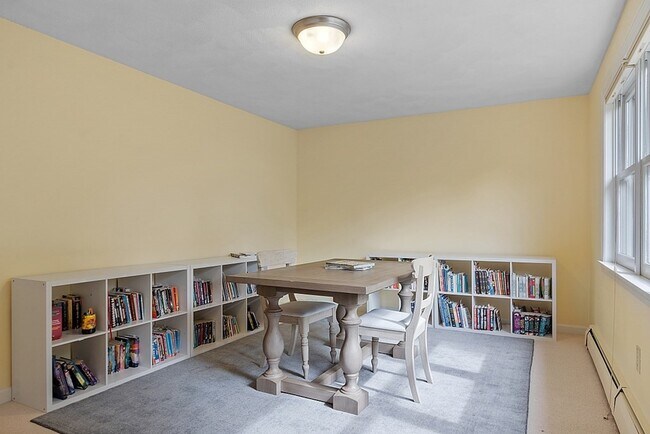 Building Photo - 2 Sunset Ridge