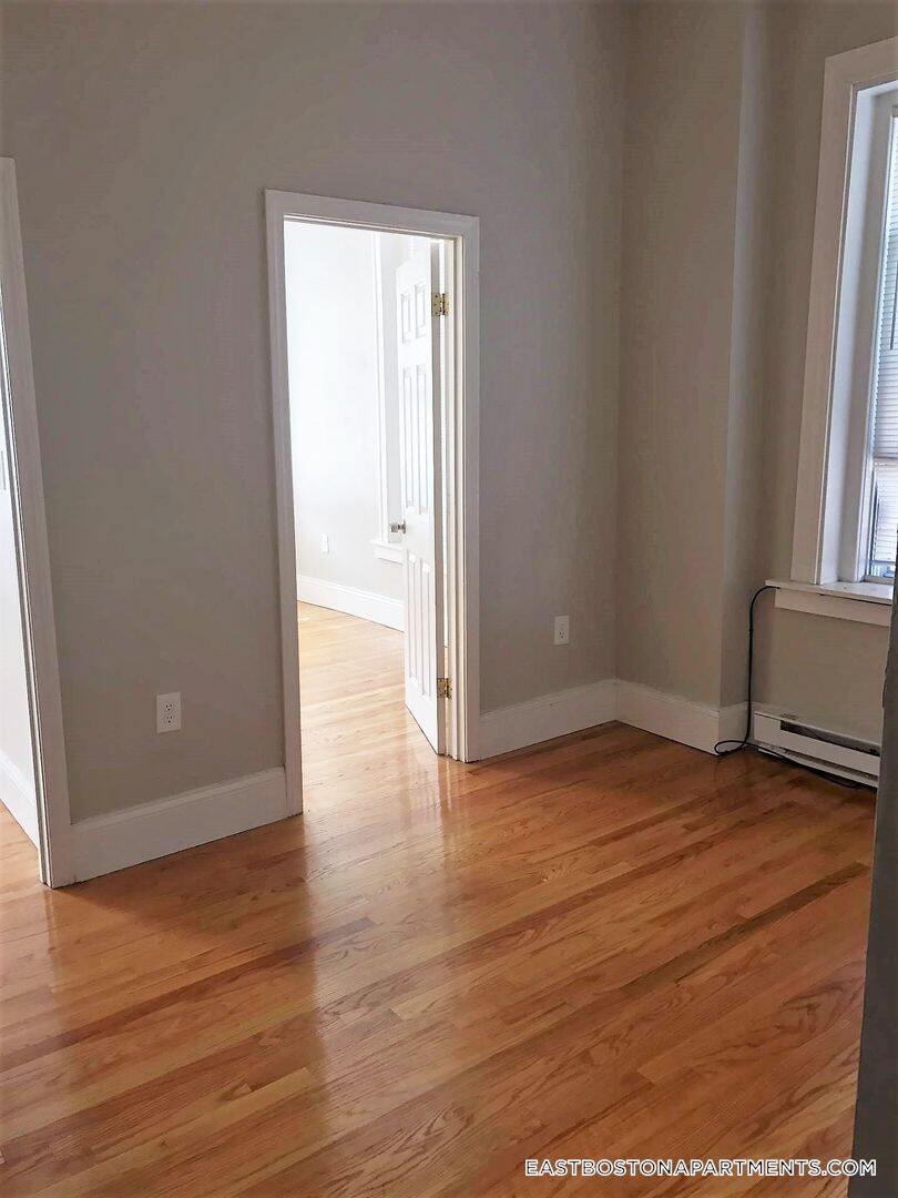 Building Photo - 20 Chelsea St