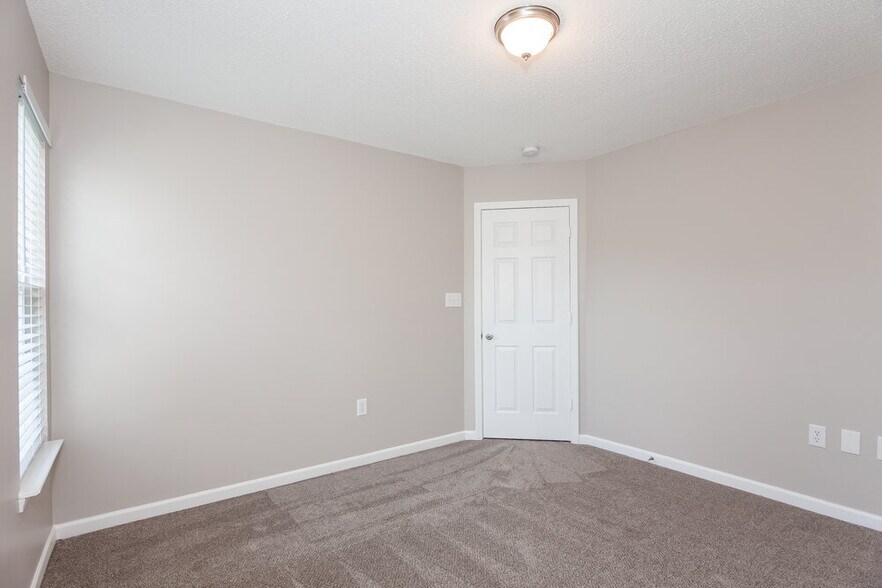 Building Photo - 8806 Samara Ct