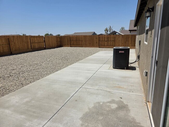 Building Photo - Brand new spacious single family home in Bakersfield - Schedule your tour now!