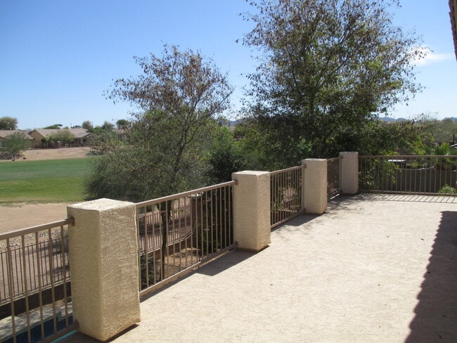 Building Photo - Beautiful Gilbert Home w/2 Master Bedrooms...