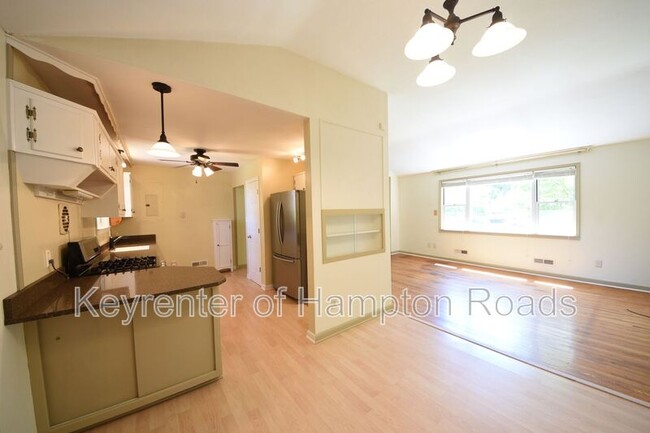 Building Photo - 8356 Cape View Ct