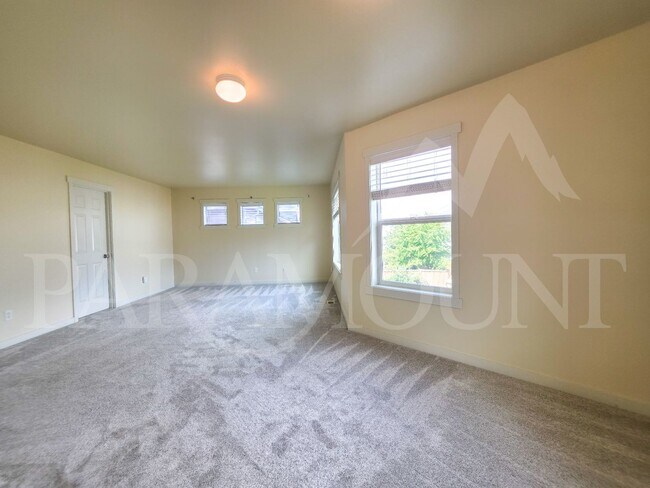 Building Photo - 2163 SW Warbler Way