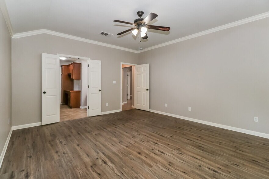 Building Photo - 4195 Woodhaven Trail