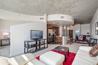 Building Photo - 911 15th St